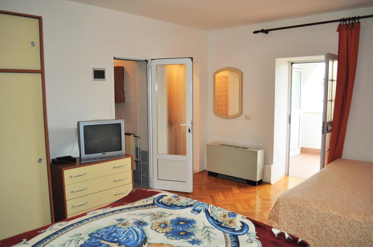 Tri Srca Apartments & Rooms Funtana Εξωτερικό φωτογραφία