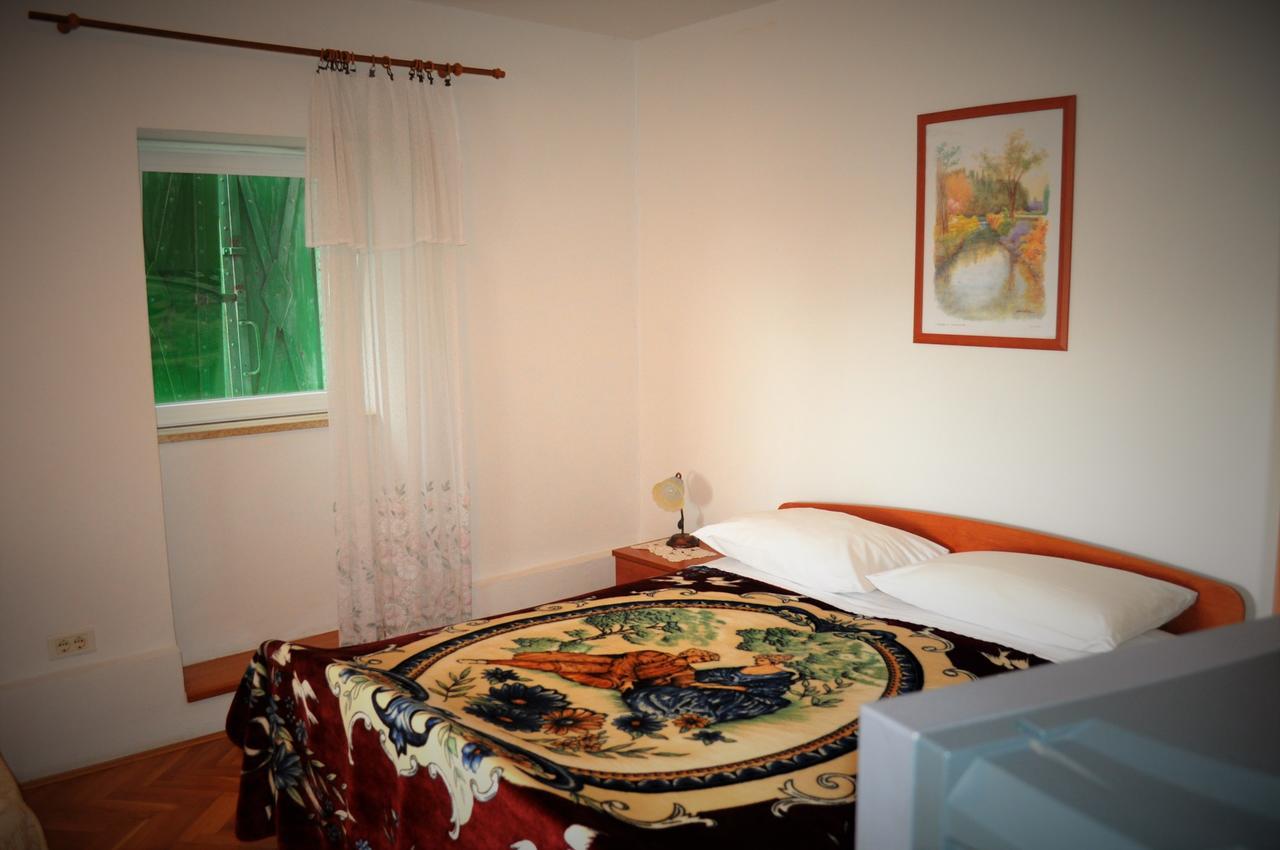 Tri Srca Apartments & Rooms Funtana Εξωτερικό φωτογραφία