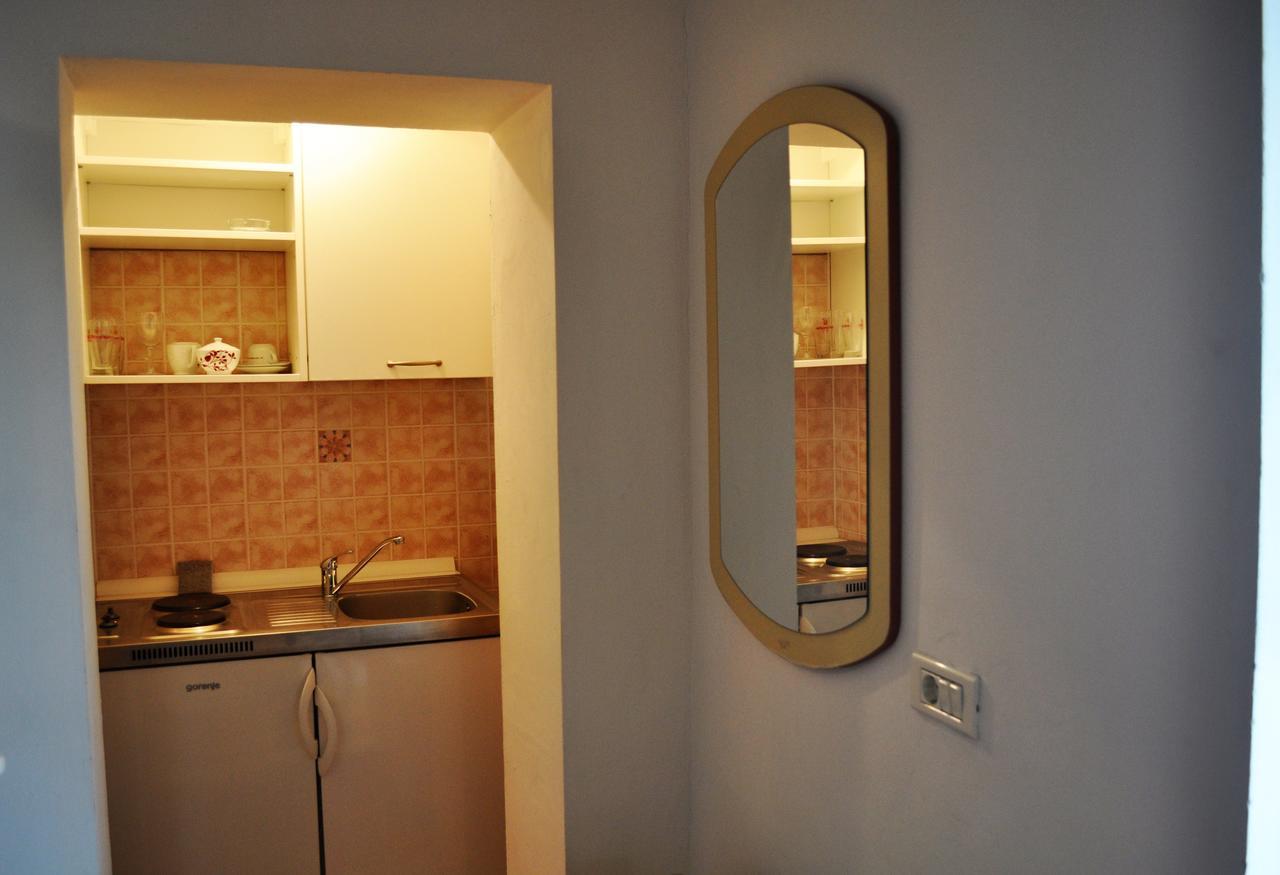 Tri Srca Apartments & Rooms Funtana Εξωτερικό φωτογραφία