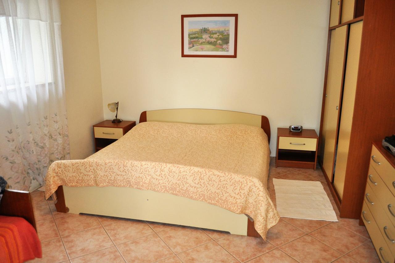Tri Srca Apartments & Rooms Funtana Εξωτερικό φωτογραφία