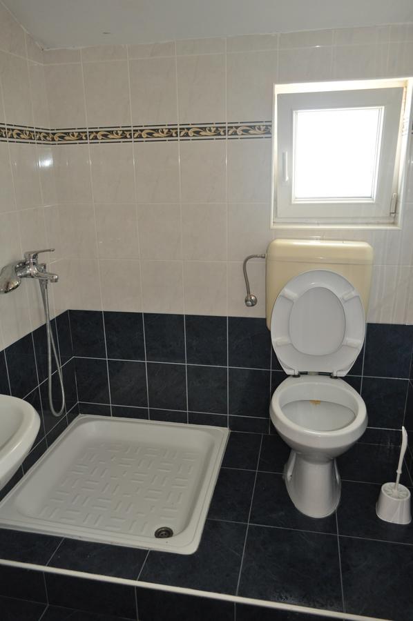 Tri Srca Apartments & Rooms Funtana Εξωτερικό φωτογραφία