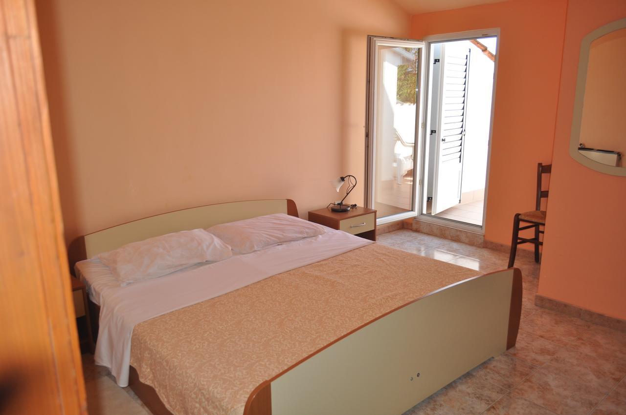 Tri Srca Apartments & Rooms Funtana Εξωτερικό φωτογραφία