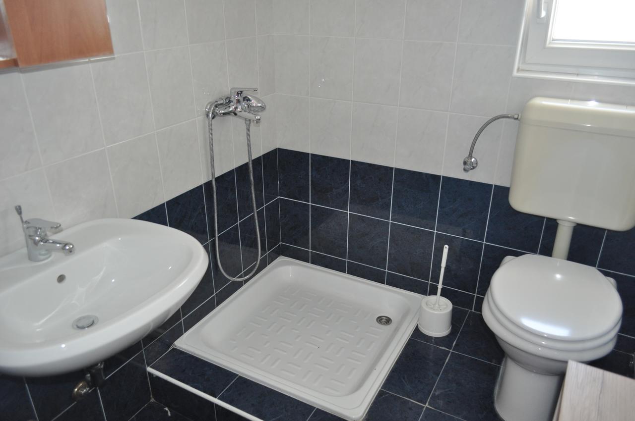 Tri Srca Apartments & Rooms Funtana Εξωτερικό φωτογραφία